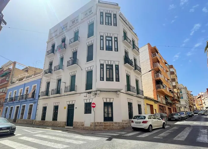 Enamorate De Su Luz Y Encanto Al Lado Del Centro